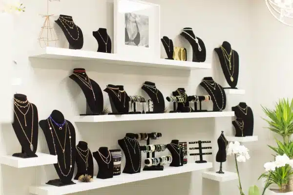 راه اندازی مغازه اکسسوری [دکور مغازه اکسسوری]